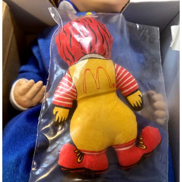 Mcdonald's McMemories Doll Ashton Drake You Deserve Break Today Collectible NRFB - Picture 5 of 10